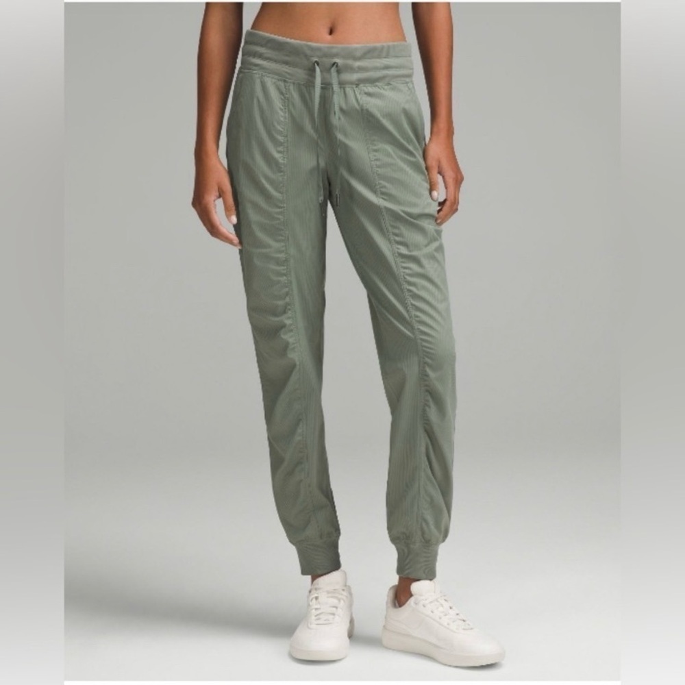 Lululemon dance studio mid rise jogger pants drawstring sage green women’s 0